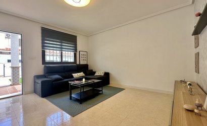 Reventa - Adosado -
San Miguel de Salinas