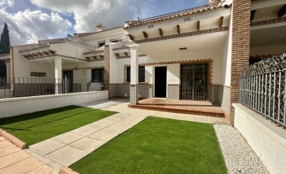 Reventa - Adosado -
San Miguel de Salinas