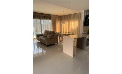 Herverkoop - Villa -
Orihuela Costa - Campoamor