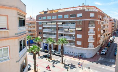 Herverkoop - Apartment -
Guardamar del Segura - Center