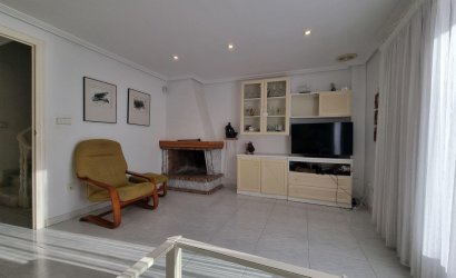 Herverkoop - Herenhuis -
Santa Pola - Playa del Este