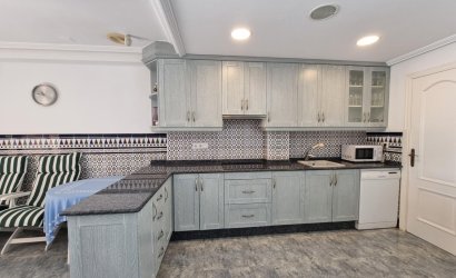 Herverkoop - Herenhuis -
Santa Pola - Playa del Este