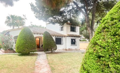 Herverkoop - Villa -
Orihuela Costa - Punta Prima