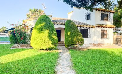 Herverkoop - Villa -
Orihuela Costa - Punta Prima