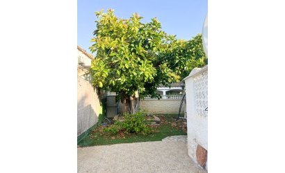 Herverkoop - Villa -
Orihuela Costa - Punta Prima