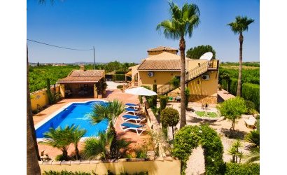 Herverkoop - Country House -
La Murada