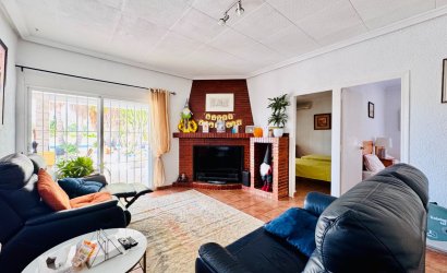 Resale - Villa -
Aspe