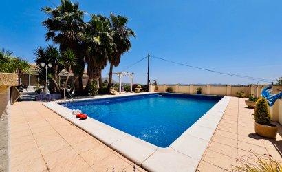 Resale - Villa -
Aspe