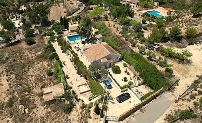 Resale - Villa -
Aspe