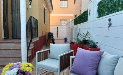 Herverkoop - Villa -
Los Montesinos - La Herrada