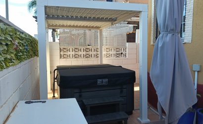 Herverkoop - Villa -
Los Montesinos - La Herrada