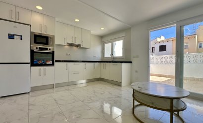 Herverkoop - Herenhuis -
Torrevieja - Los Balcones