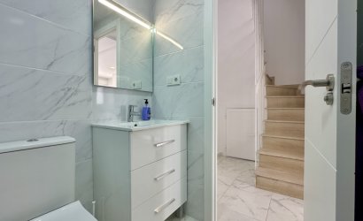 Herverkoop - Herenhuis -
Torrevieja - Los Balcones