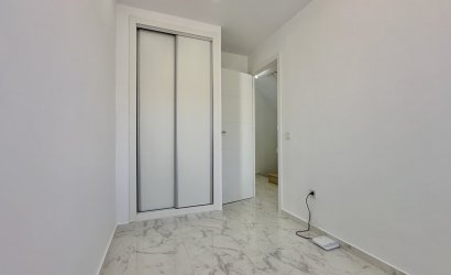 Herverkoop - Herenhuis -
Torrevieja - Los Balcones