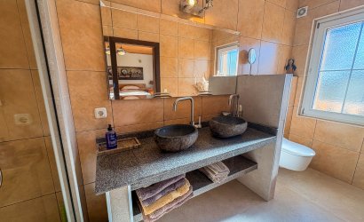 Resale - Villa -
Elche - Las Bayas