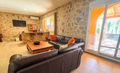 Resale - Villa -
Elche - Las Bayas