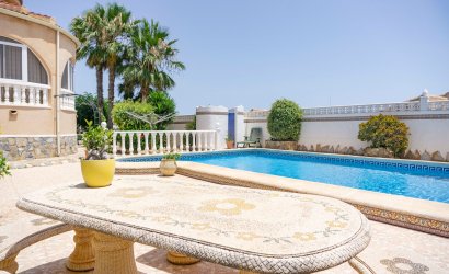 Reventa - Villa -
Ciudad Quesada - town