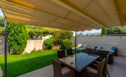 Resale - Villa -
Villamartín - Los Dolses