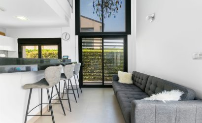 Resale - Villa -
Villamartín - Los Dolses