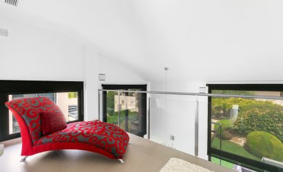 Resale - Villa -
Villamartín - Los Dolses