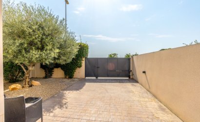 Resale - Villa -
Villamartín - Los Dolses