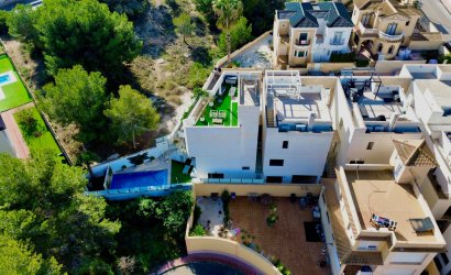 Herverkoop - Villa -
Orihuela Costa - Villamartín