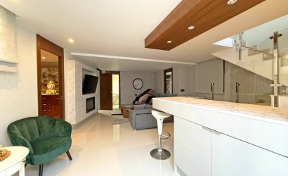 Herverkoop - Villa -
Orihuela Costa - Villamartín