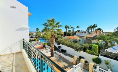 Herverkoop - Herenhuis -
Villamartín - Las Violetas