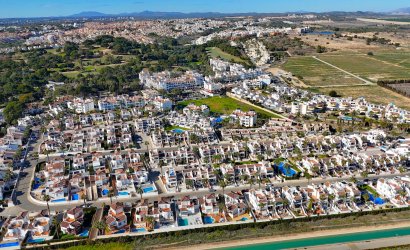 Herverkoop - Herenhuis -
Villamartín - Las Violetas