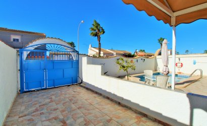Resale - Villa -
Torrevieja - El Chaparral