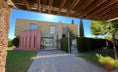 Herverkoop - Villa -
Orihuela Costa - Dehesa de campoamor