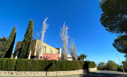 Herverkoop - Villa -
Orihuela Costa - Dehesa de campoamor