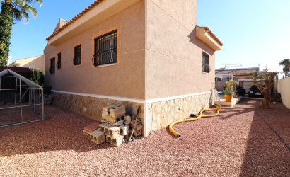 Resale - Villa (detached) -
Benijofar - Monte Azul