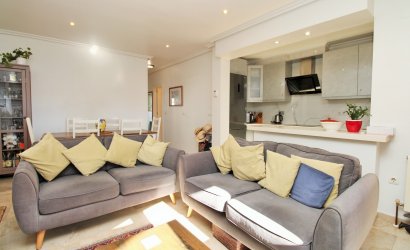 Herverkoop - Herenhuis -
Villamartín - PAU 8