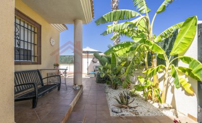 Resale - Villa -
Lomas del Rame