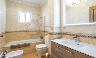 Resale - Villa -
Lomas del Rame