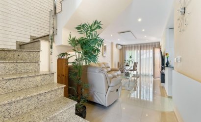 Revente - Maison de ville -
Torrevieja - Aguas Nuevas