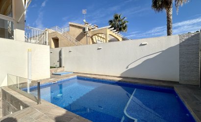 Resale - Villa -
Orihuela Costa - Los Altos
