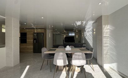 Resale - Villa -
Orihuela Costa - Los Altos