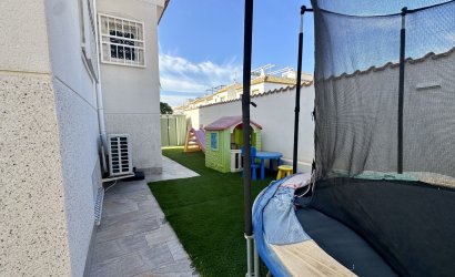 Resale - Villa -
Orihuela Costa - Los Altos