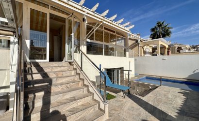 Resale - Villa -
Orihuela Costa - Los Altos