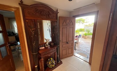 Resale - Villa -
Orihuela Costa - Campoamor