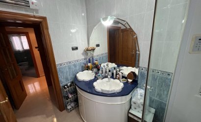 Resale - Villa -
Orihuela Costa - Campoamor