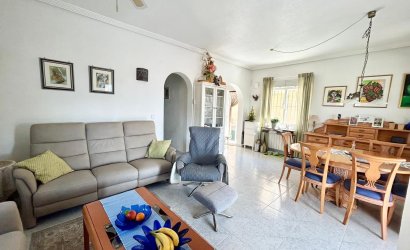Resale - Villa -
Torrevieja - La Siesta