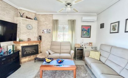 Resale - Villa -
Torrevieja - La Siesta