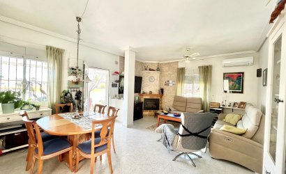 Resale - Villa -
Torrevieja - La Siesta