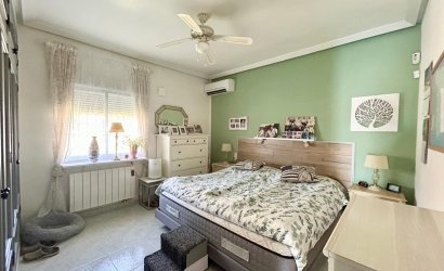 Resale - Villa -
Torrevieja - La Siesta