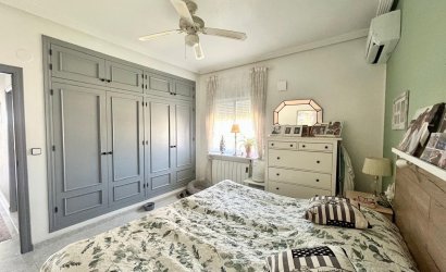 Resale - Villa -
Torrevieja - La Siesta