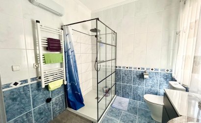 Resale - Villa -
Torrevieja - La Siesta