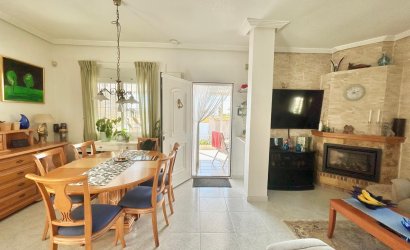 Resale - Villa -
Torrevieja - La Siesta